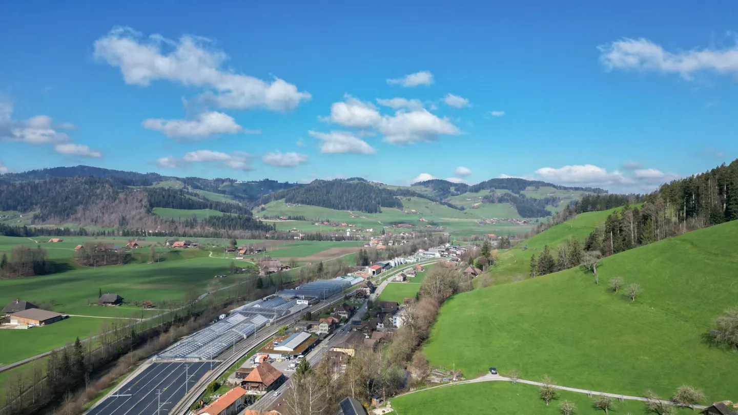 Sanieren, gestalten, wohlfühlen - Ihr neues Zuhause in Langnau - Foto 2 von 17