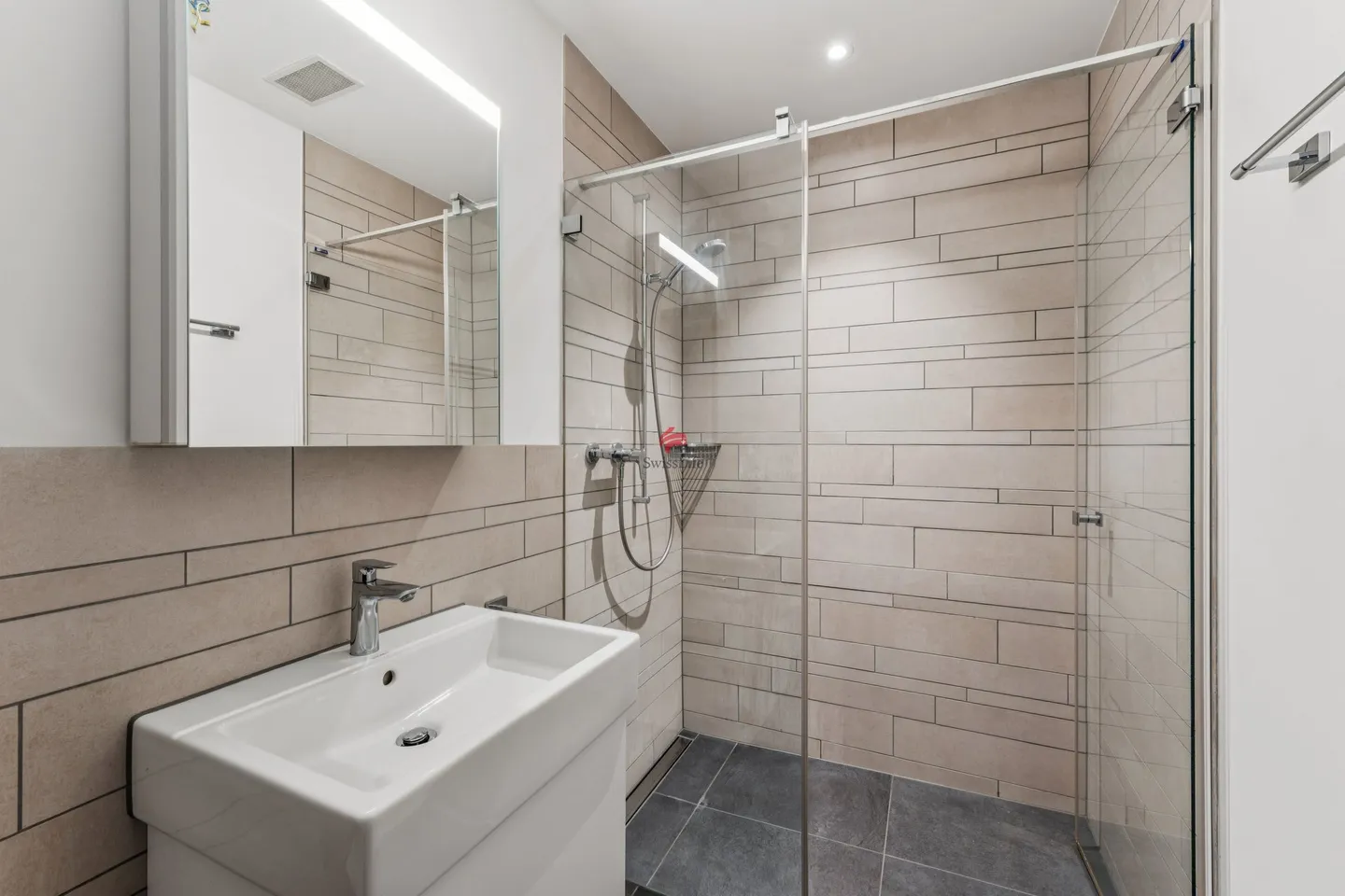 Ski In / Ski Out in the Weissen Arena! - Photo 8 of 11