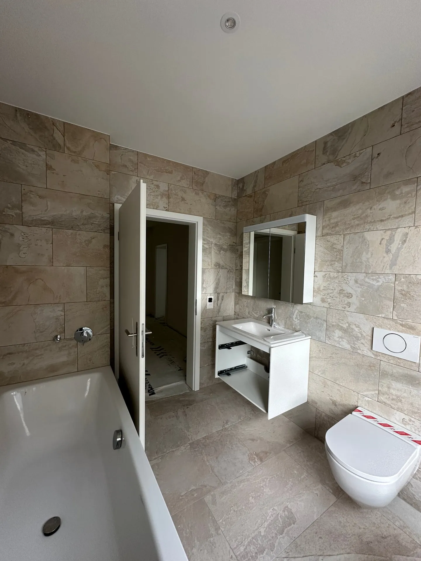 Appartement 5.5 pièces en standard de propriété - nouvelle construction - Photo 6 sur 8