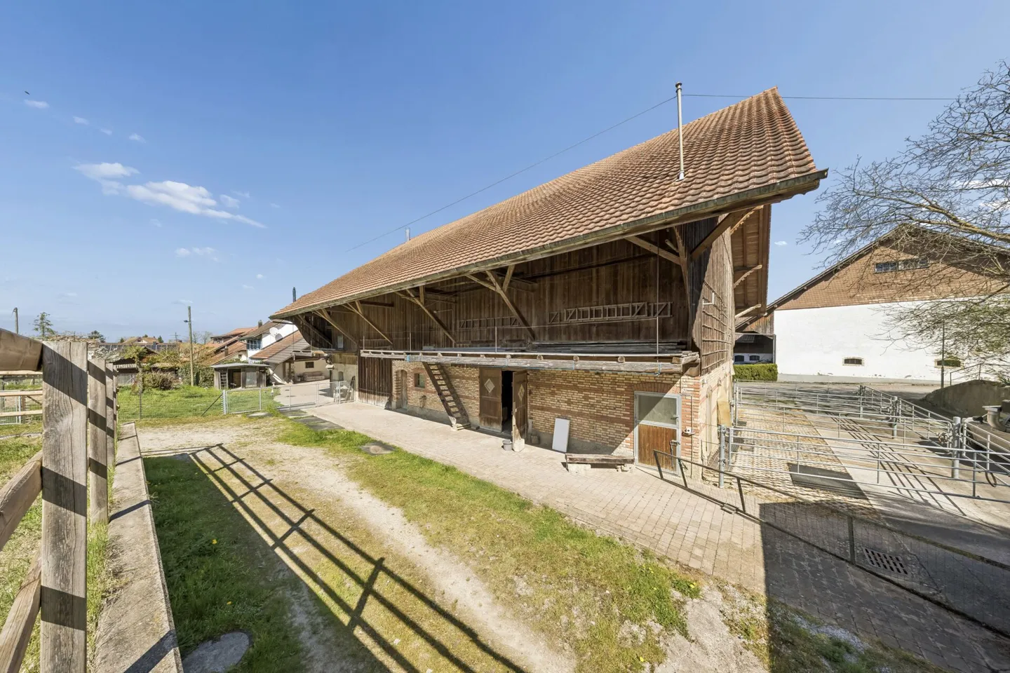 ROW HOUSE WITH BARN SECTION AND SPACE FOR 8 HORSES - Photo 7 of 10