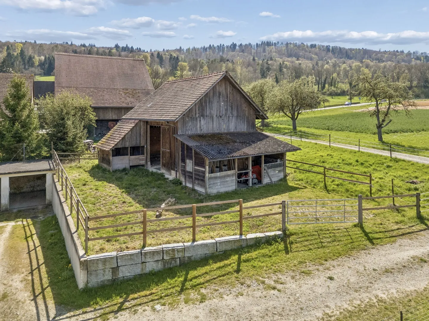 ROW HOUSE WITH BARN SECTION AND SPACE FOR 8 HORSES - Photo 8 of 10