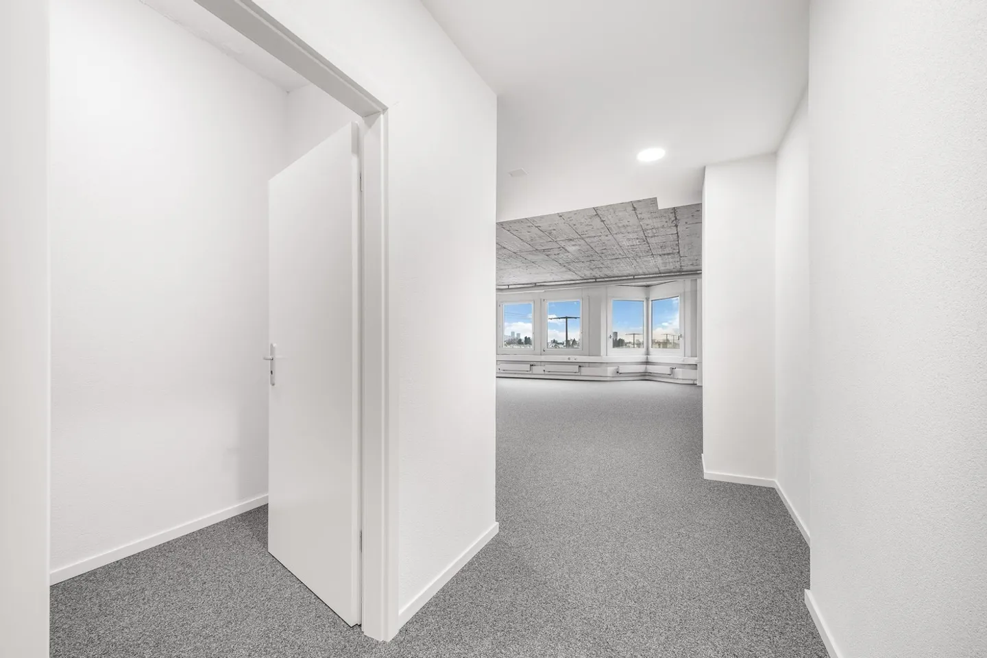 Modern Office Space in Dübendorf - Photo 1 of 12