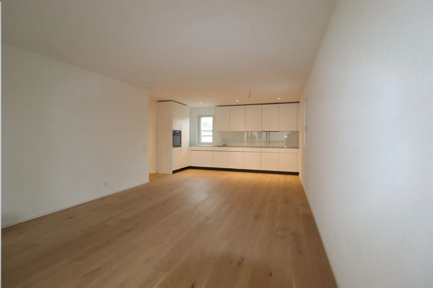 Great condominium in the village center - Photo 2 of 10
