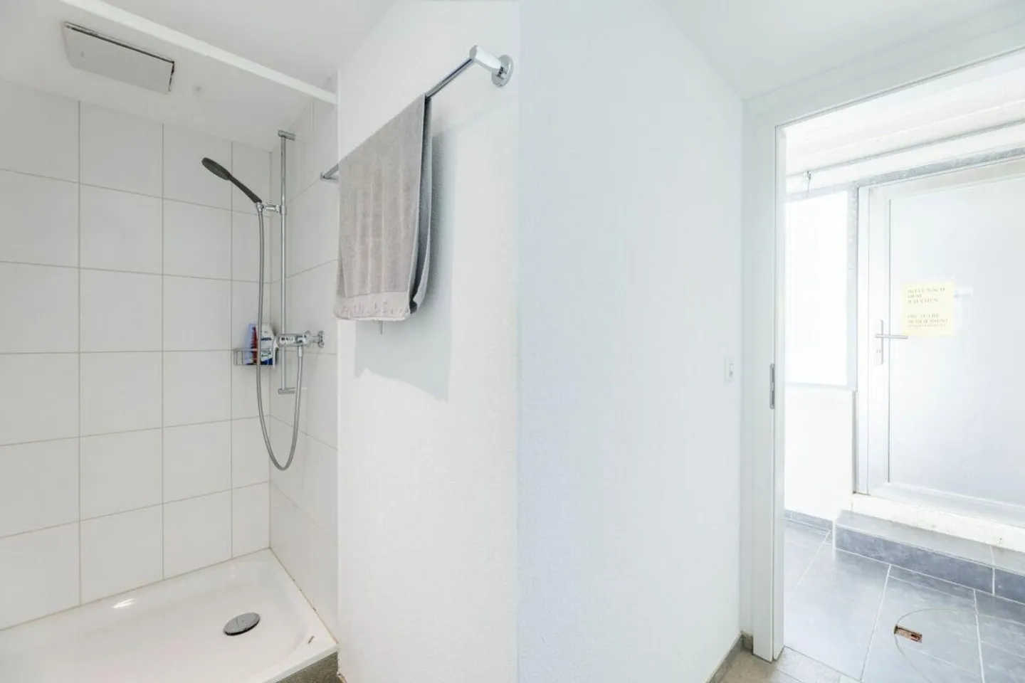 Gewerbeimmobilie mit vielseitigen Nutzungsmöglichkeiten in Oftringen! - Foto 26 von 30