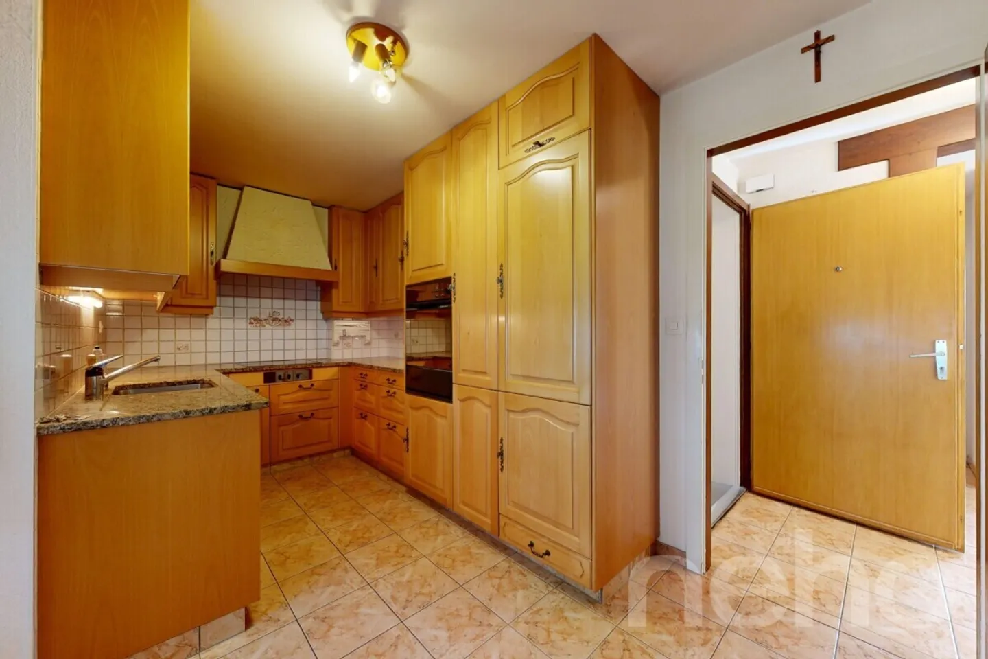 Multi-family house with three units in the center of Vouvry - Photo 4 of 12