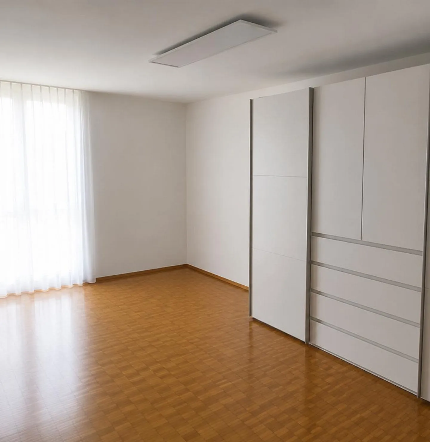 Modern 3.5 room apartment for rent in Igis! - Photo 4 of 9