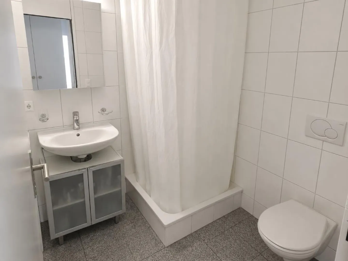 Modern 3.5 room apartment for rent in Igis! - Photo 6 of 9