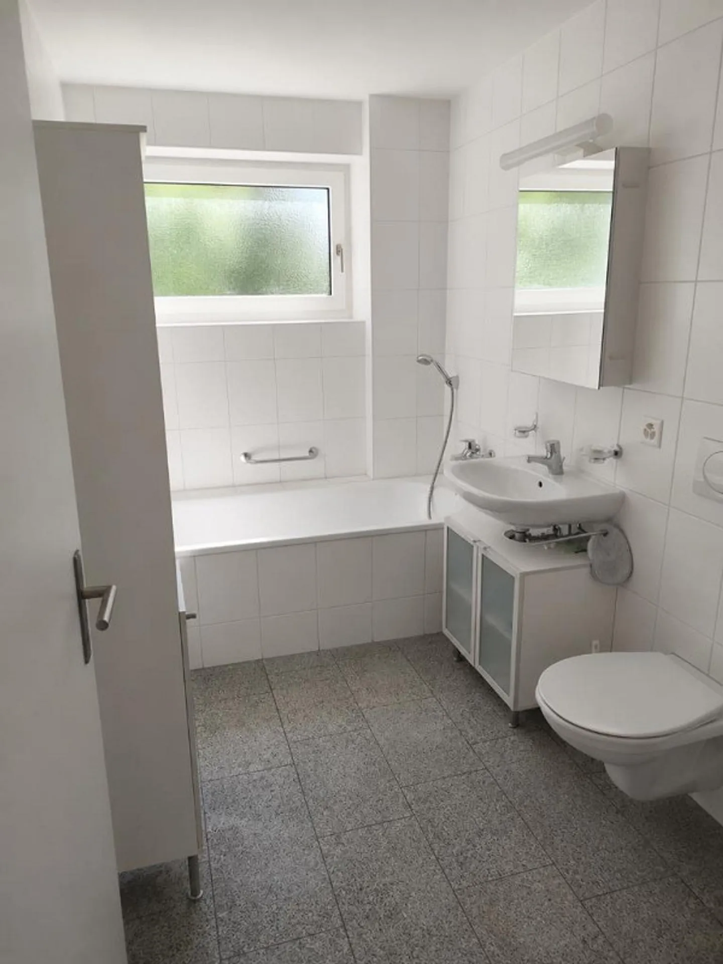 Modern 3.5 room apartment for rent in Igis! - Photo 7 of 9