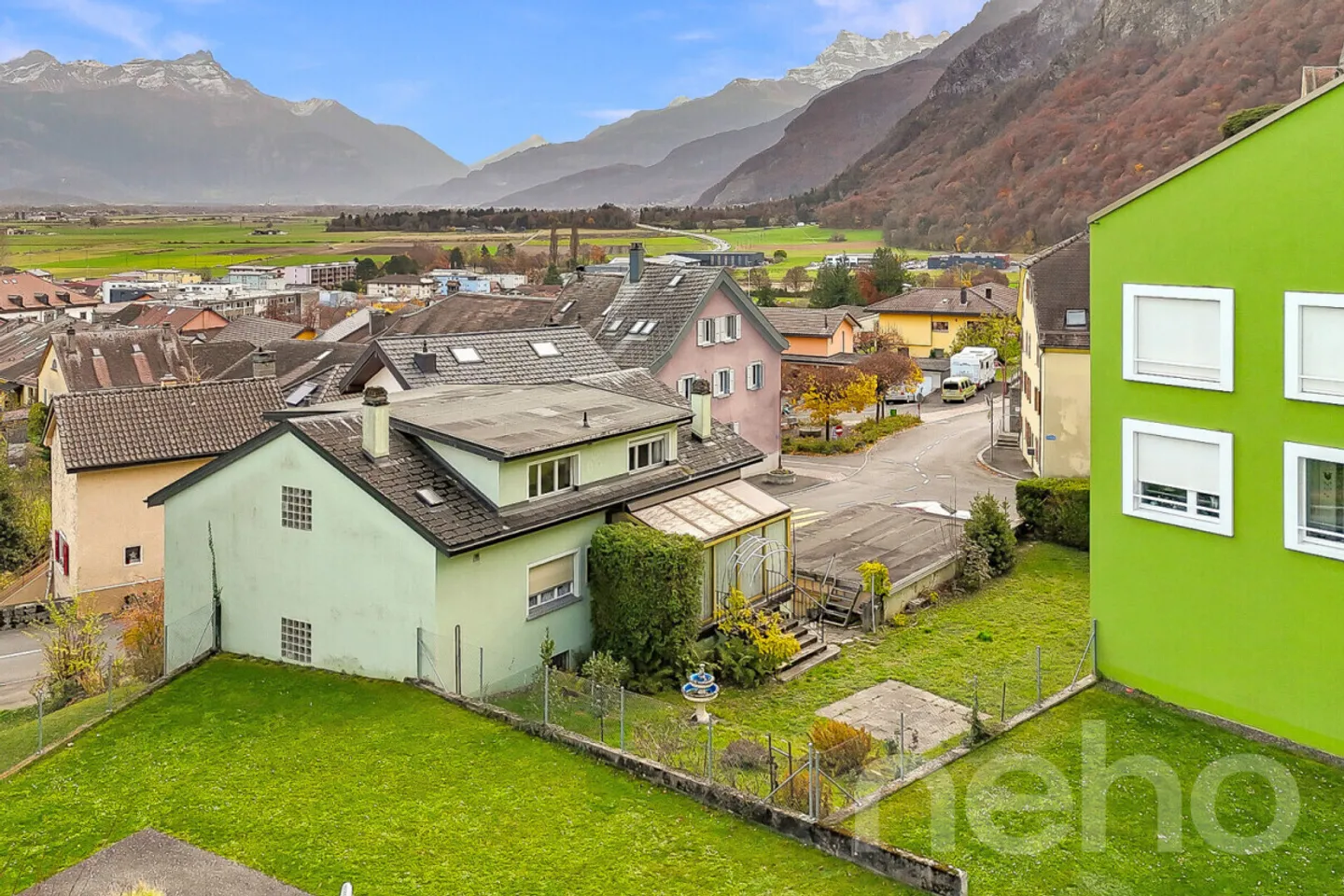 Multi-family house with three units in the center of Vouvry - Photo 12 of 12