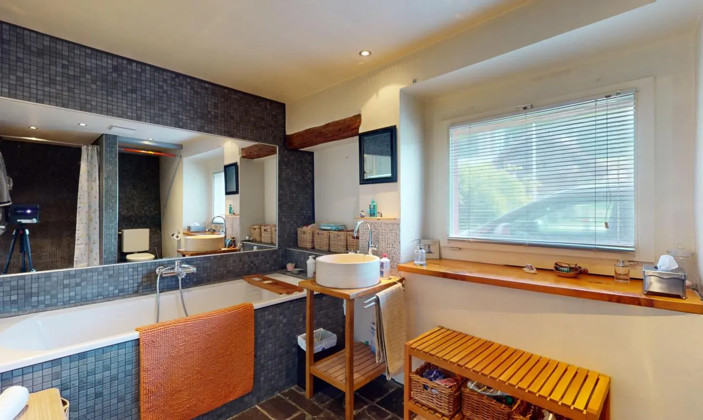 Magnificent renovated farmhouse with artisan workshop in the heart of Broye - Photo 12 of 13