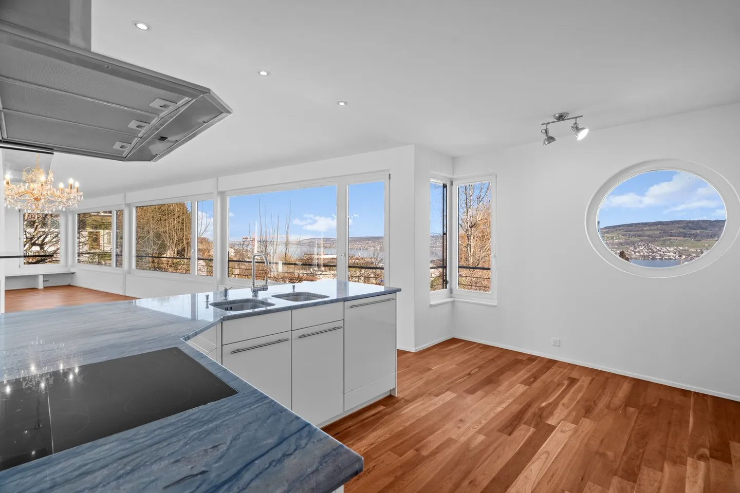 Charming Duplex with Panoramic Views - Photo 3 of 12