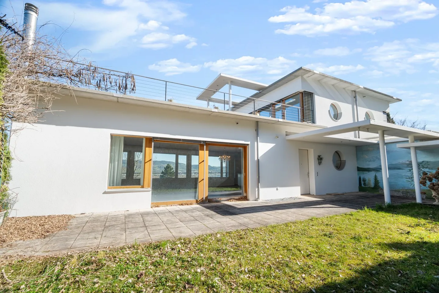 Charming Duplex with Panoramic Views - Photo 4 of 12