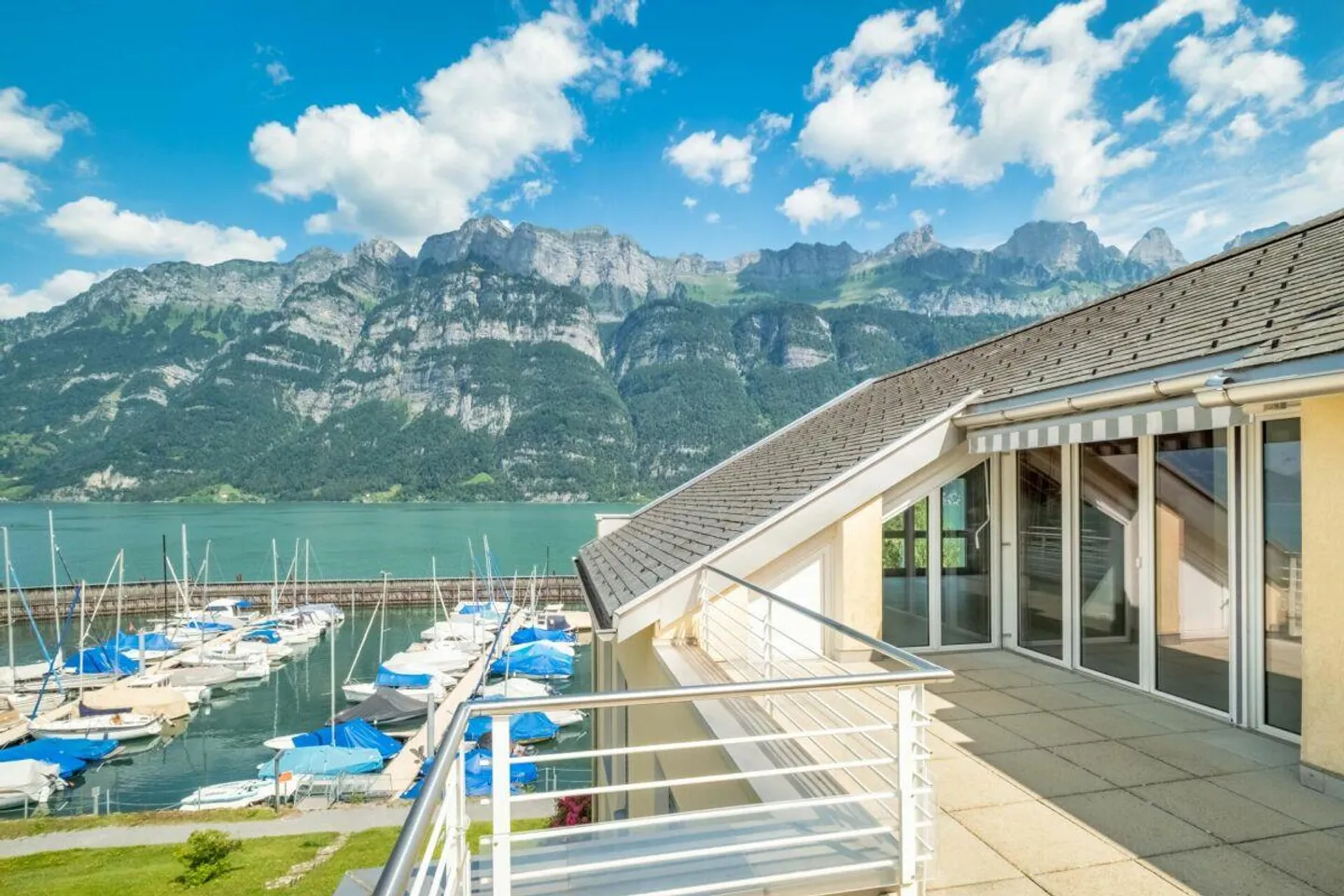 Attico esclusivo con vista panoramica sul lago Walensee e sui Churfirsten - Foto 3 di 21