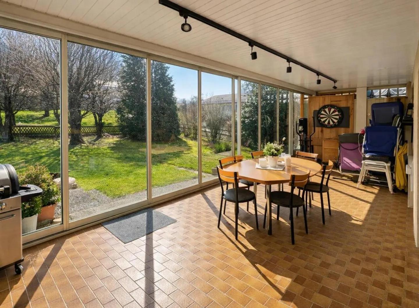 Stupenda Villa con Grande Giardino - Foto 2 di 12