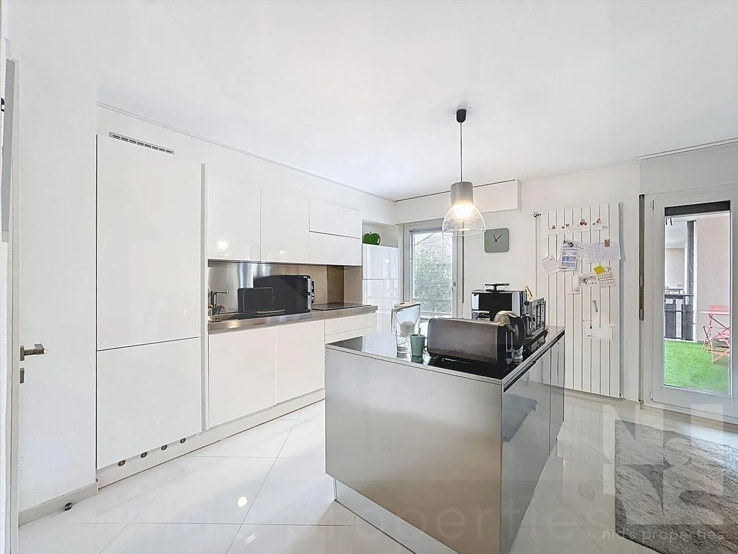 6-Zimmer-Wohnung - Foto 2 von 3
