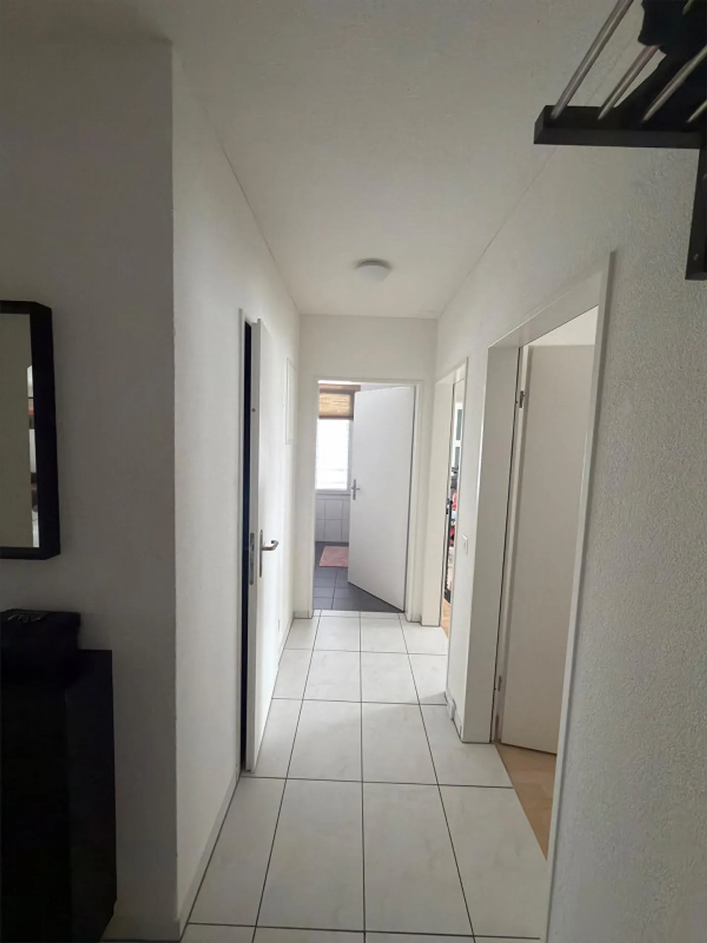 Modern 3.5-room apartment with large balcony in Niederglatt - Photo 9 of 12