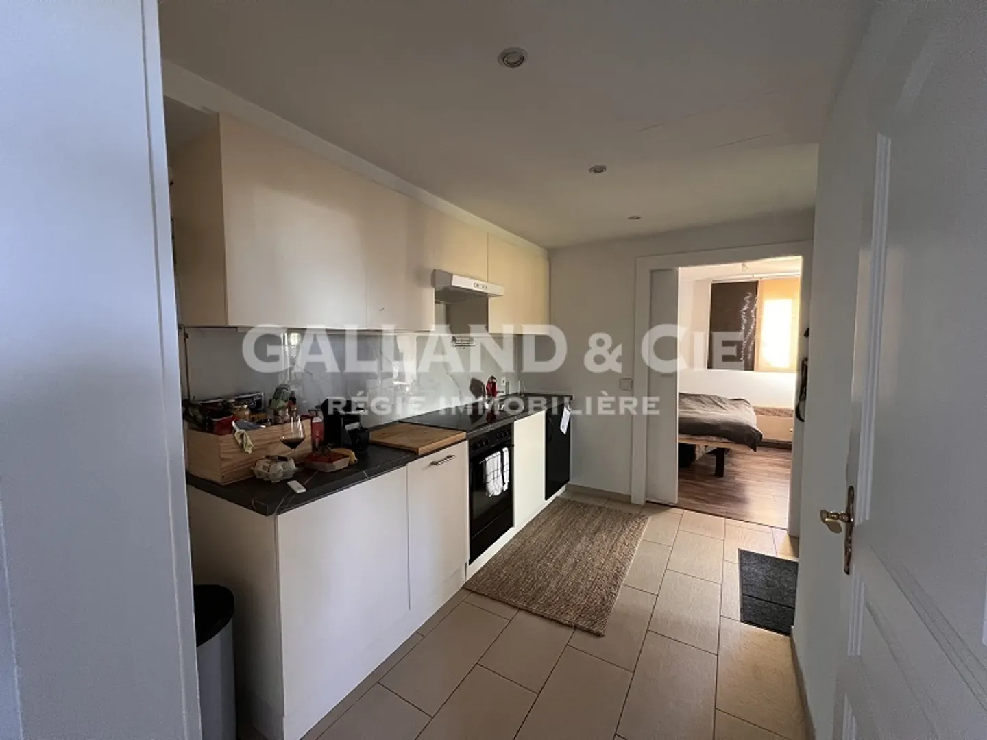 2-room apartment with garden - Photo 2 of 6
