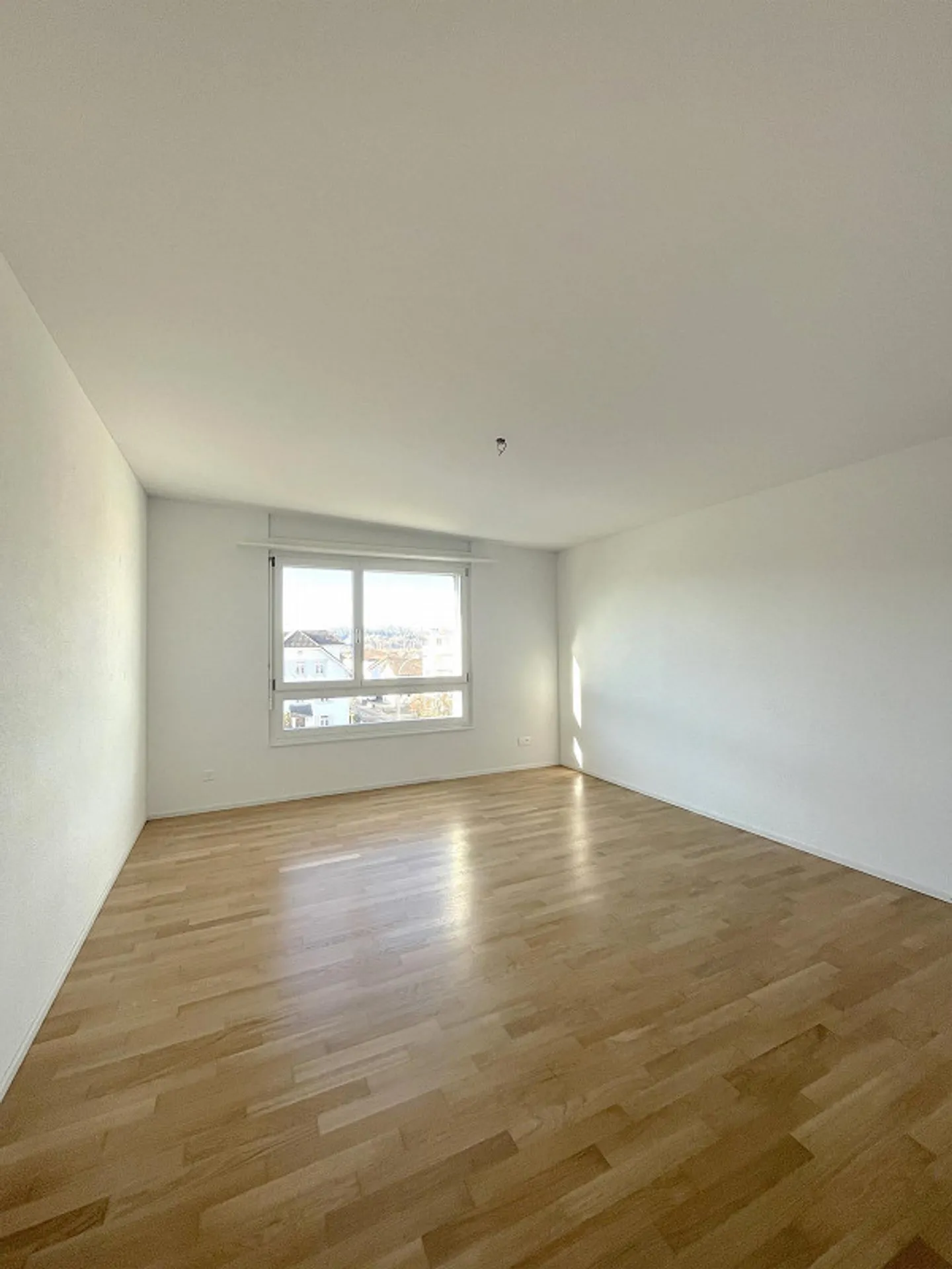 Moderne Attikawohnung mit grosser Terrasse - Foto 7 von 9