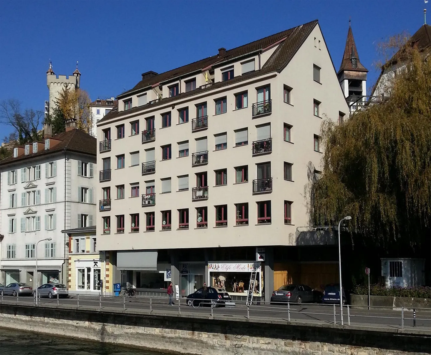 Ladenfläche / Büroräume direkt an der Reuss - Foto 1 von 4