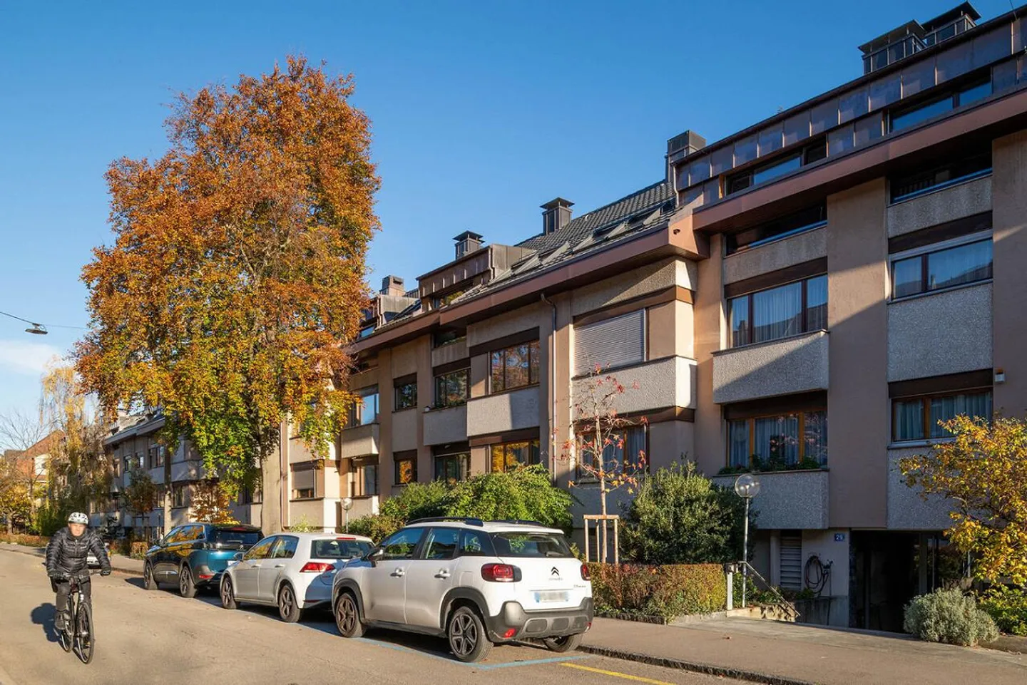 Stilvolle Wohnung mit Hobbyräumen - Foto 1 von 12