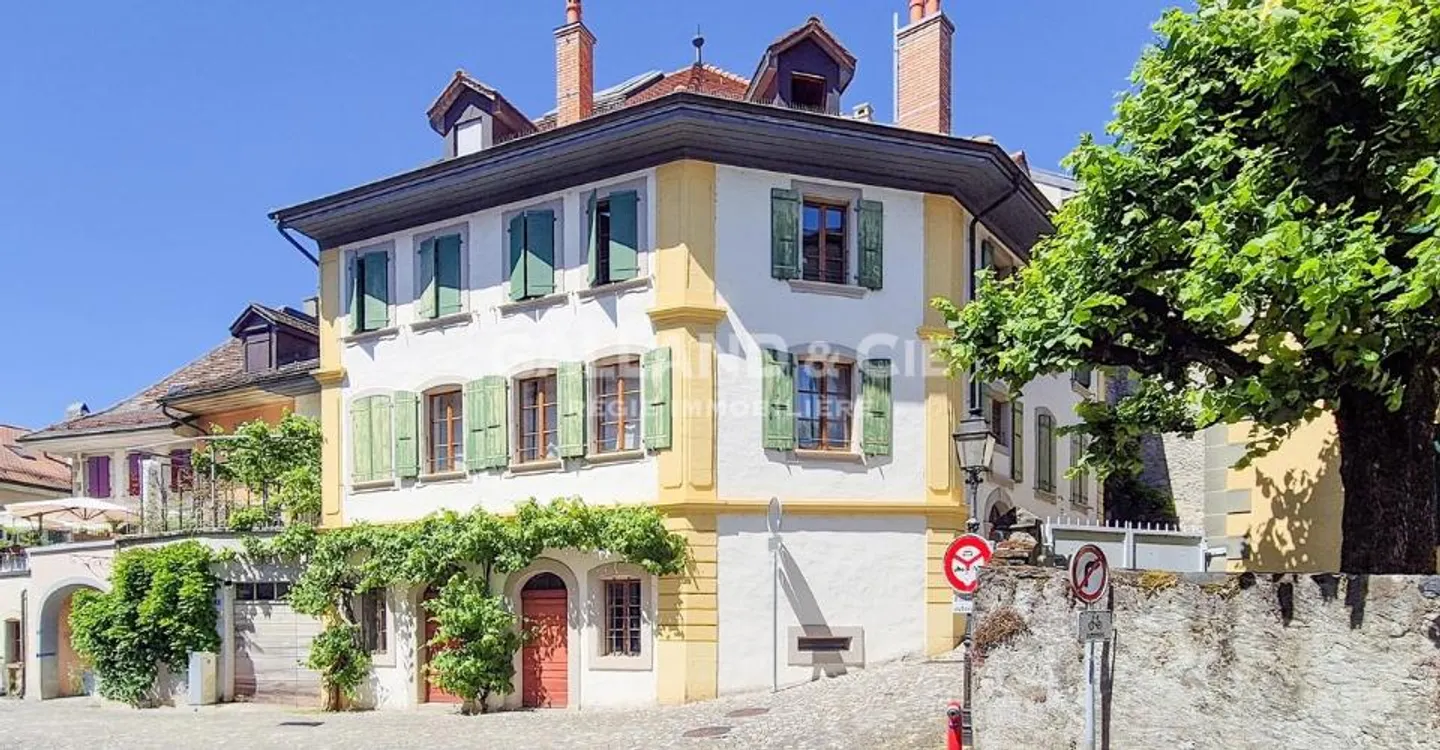 Charming Apartment in Old Town - Photo 1 of 9