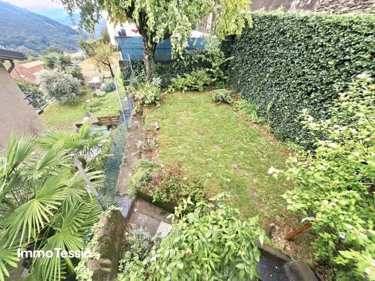Lovingly renovated house in the heart of the Nucleo of Bidogno with its own garden at a great price - Photo 3 of 13