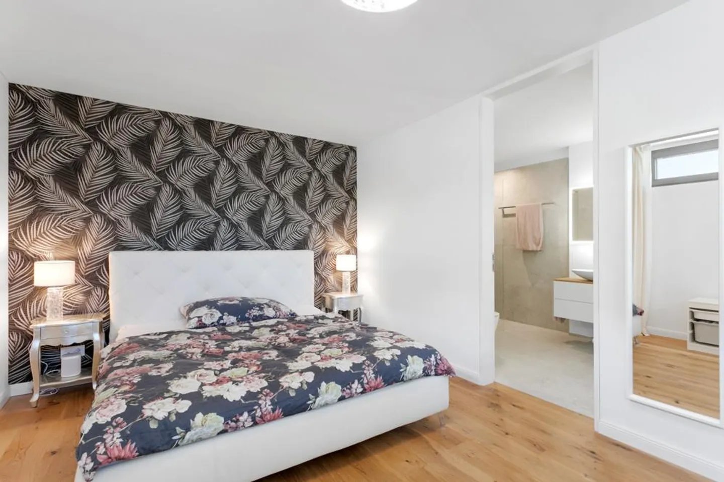 CENTRAL, STYLISH AND SPACIOUS - Photo 5 of 10