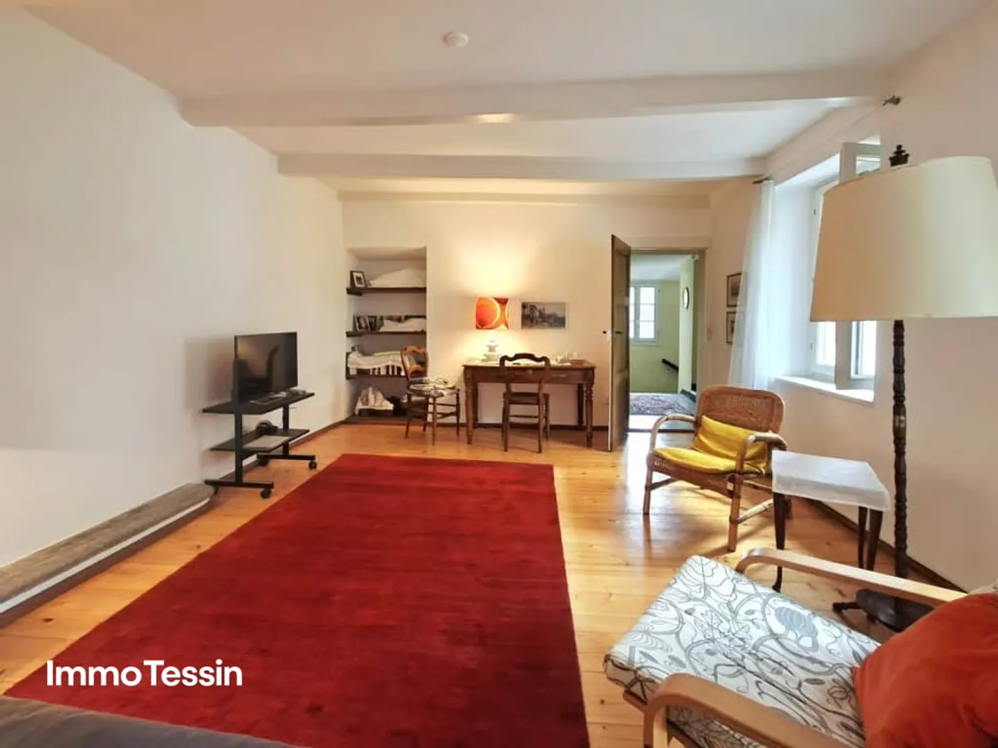 Lovingly renovated house in the heart of the Nucleo of Bidogno with its own garden at a great price - Photo 5 of 13