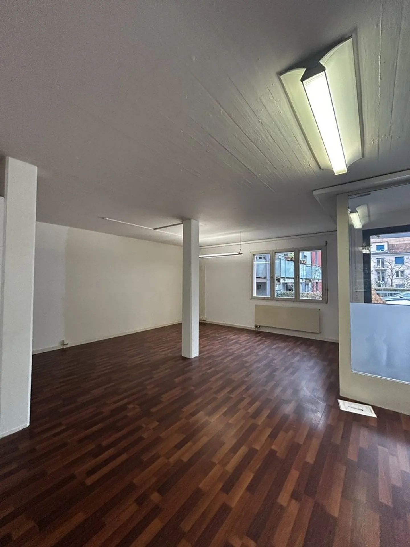 Espace commercial/atelier/atelier attrayant - idéal comme solution temporaire - Photo 3 sur 6