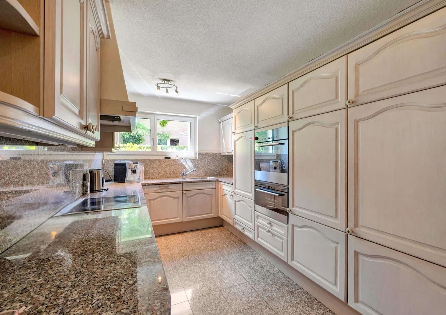 Villa exclusive avec piscine - Photo 5 sur 6