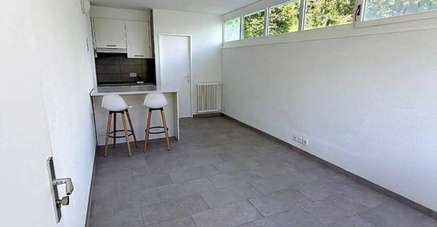 Pretty studio on the ground floor - Photo 2 of 4