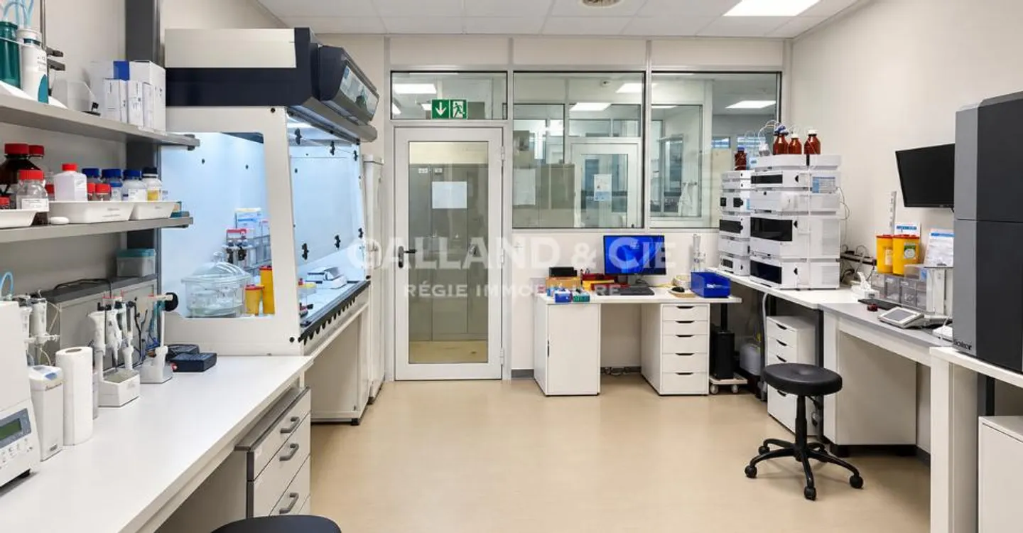 Professional and Technical Spaces in the Heart of the Provence Area - Photo 3 of 3