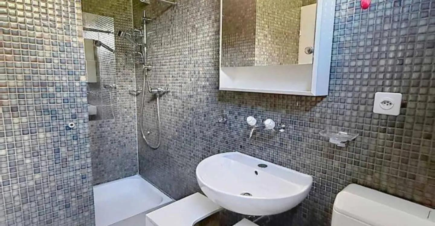 Pretty studio on the ground floor - Photo 4 of 4