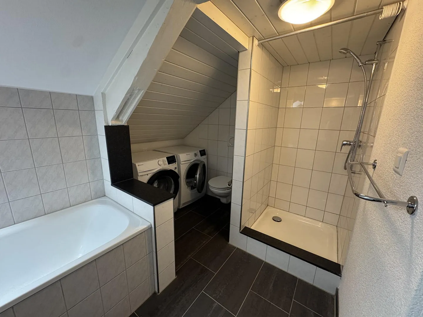 Charming 4.5-room attic apartment in Sommeri - Photo 9 of 10