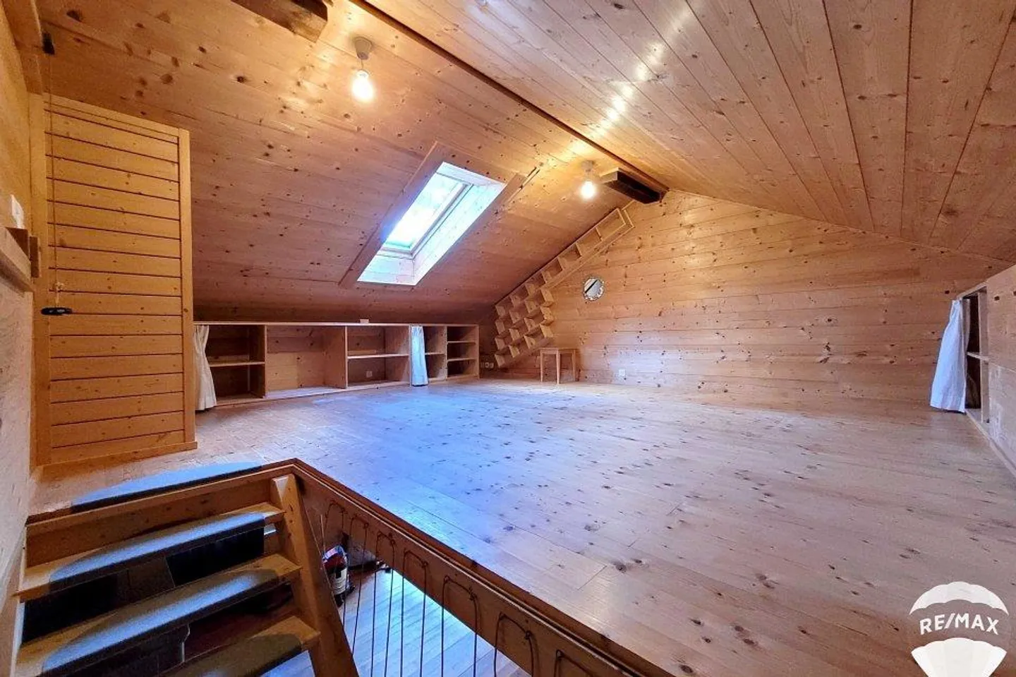 Mayen transformé en appartements et garage. - Photo 11 sur 13