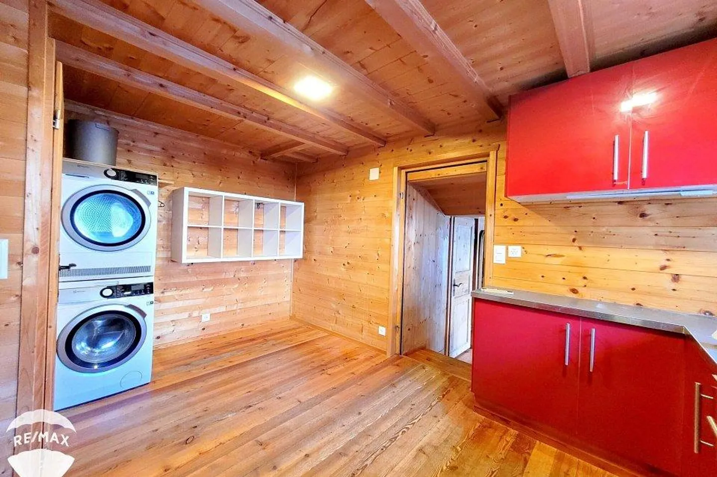 Mayen transformé en appartements et garage. - Photo 5 sur 13