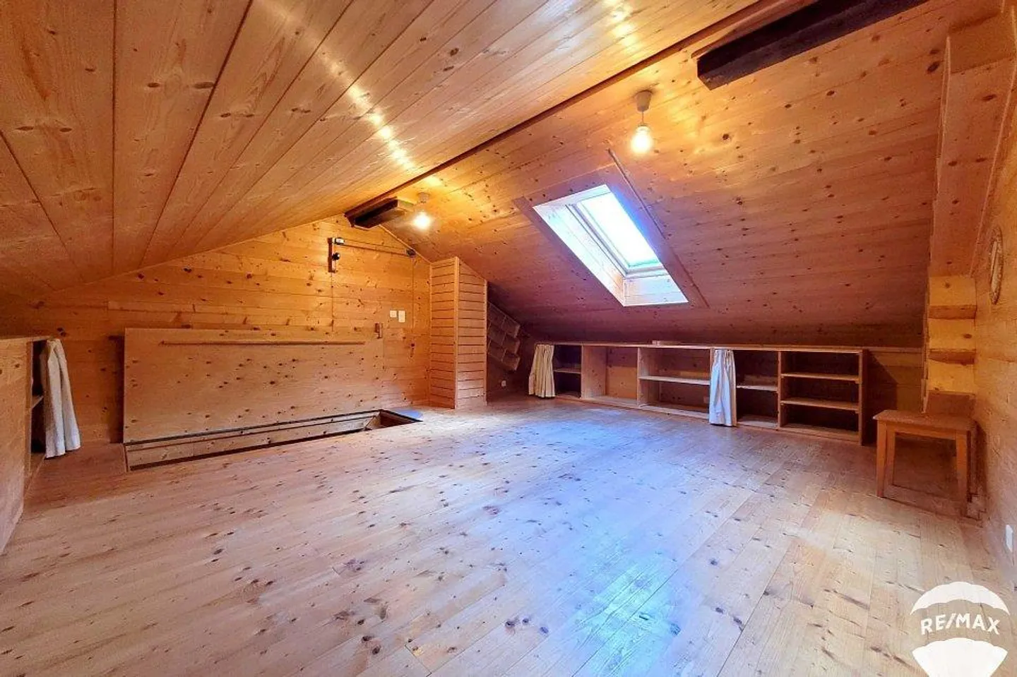 Mayen transformé en appartements et garage. - Photo 6 sur 13