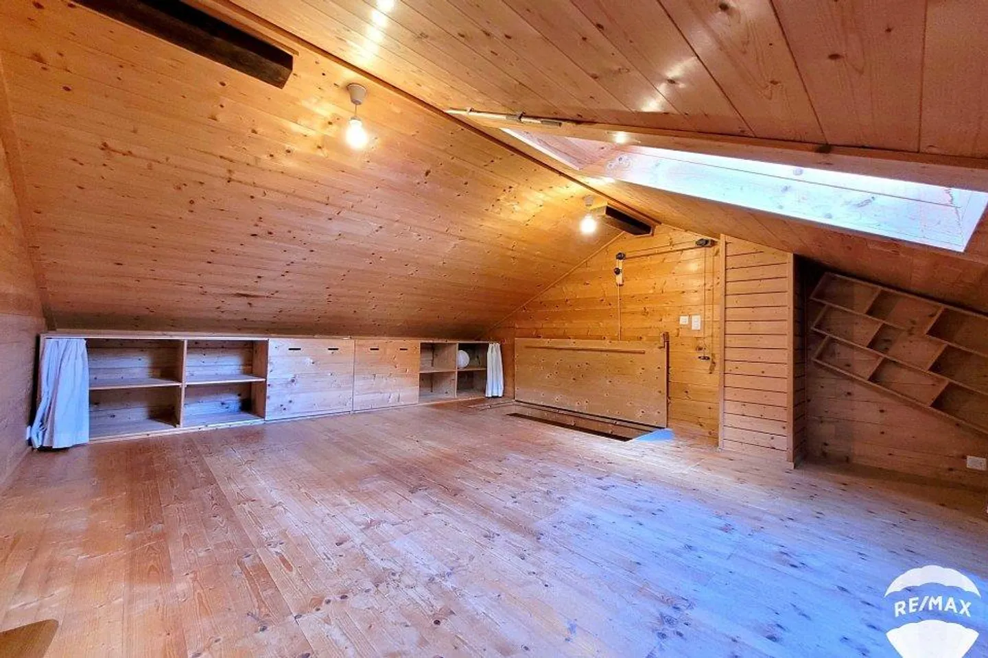 Mayen transformé en appartements et garage. - Photo 9 sur 13