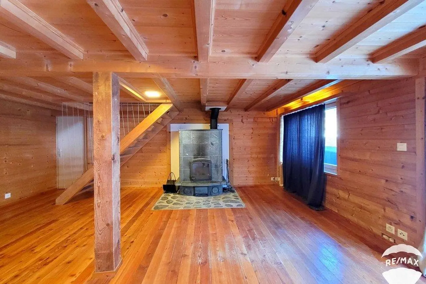 Mayen transformé en appartements et garage. - Photo 10 sur 13