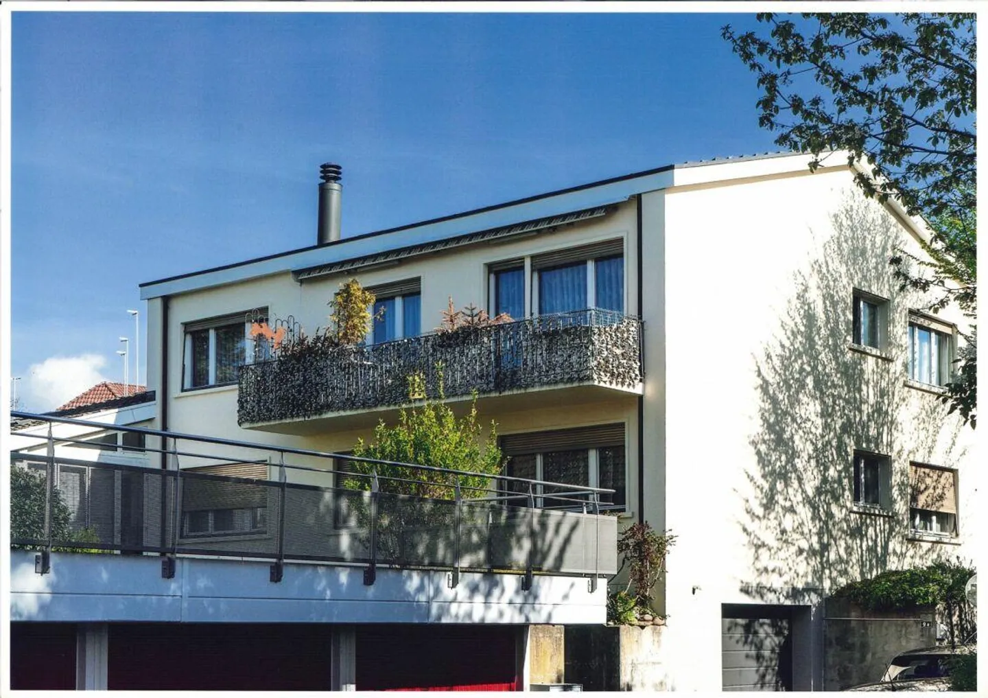 GROSSZÜGIGE WOHNUNG IN RUHIGER LAGE MIT WINTERGARTEN - Photo 3 sur 16