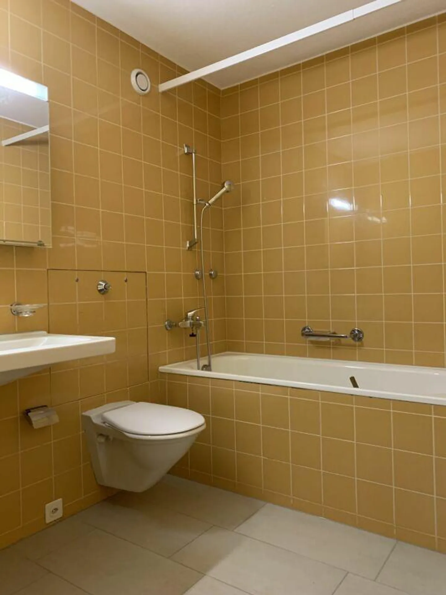 Appartamento di 4,5 stanze al 3° piano - Foto 7 di 9