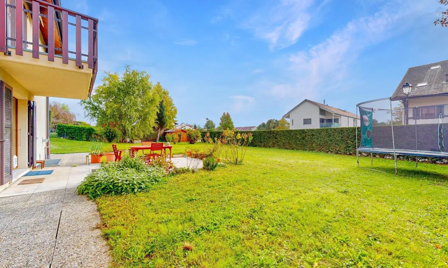Duplex avec vaste jardin – Calme et luminosité - Photo 2 sur 11