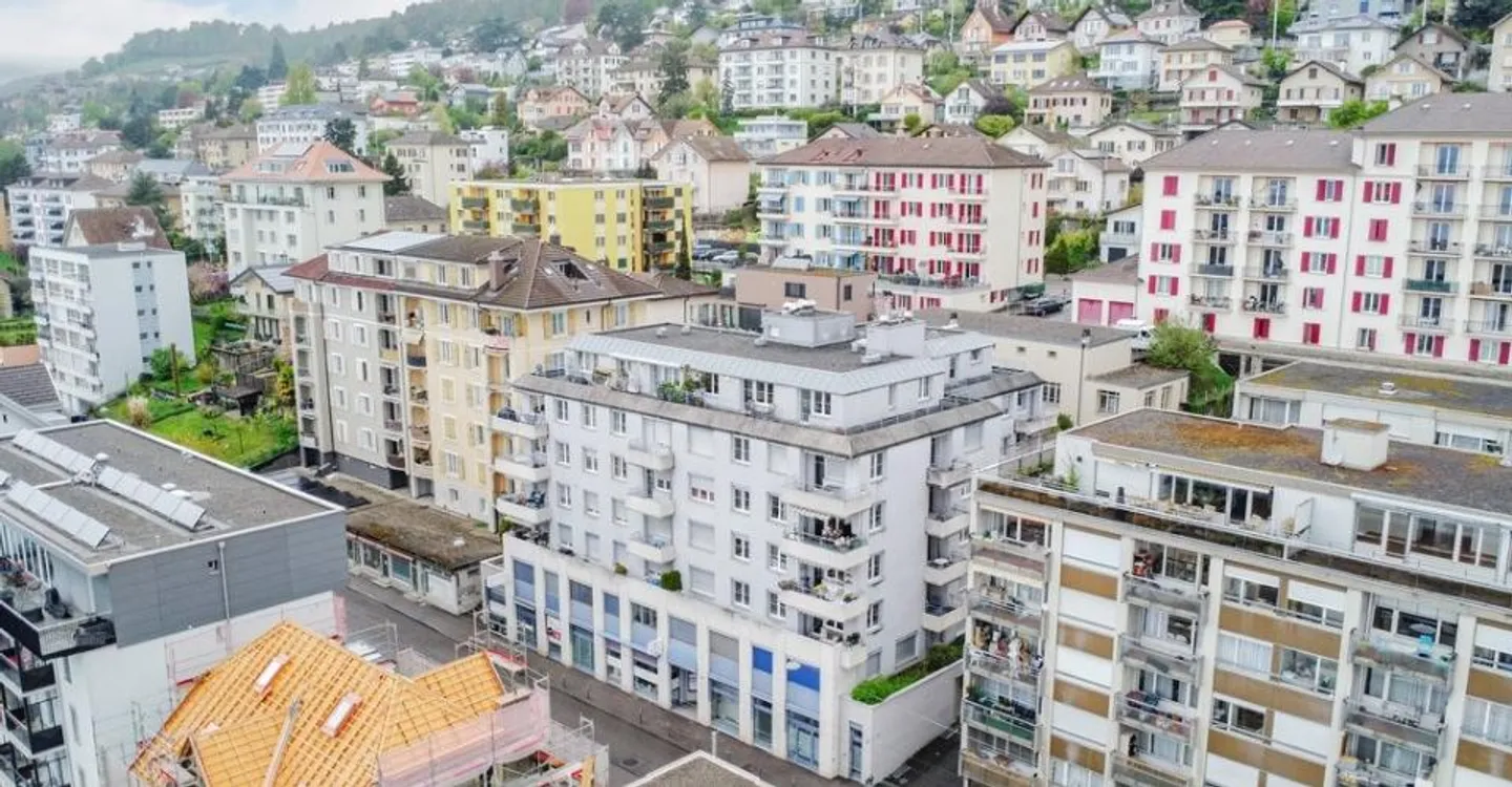 Appartamento spazioso vicino al centro - Foto 2 di 7