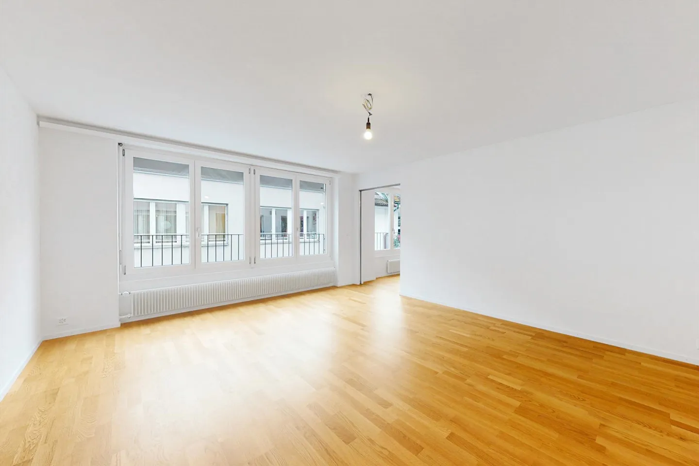 Bijou urbain ultramoderne au cœur de Soleure vous attend - Photo 5 sur 10