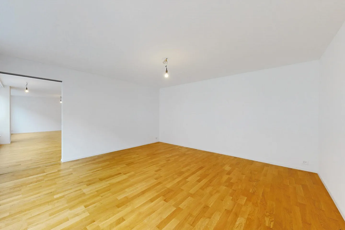 Bijou urbain ultramoderne au cœur de Soleure vous attend - Photo 6 sur 10