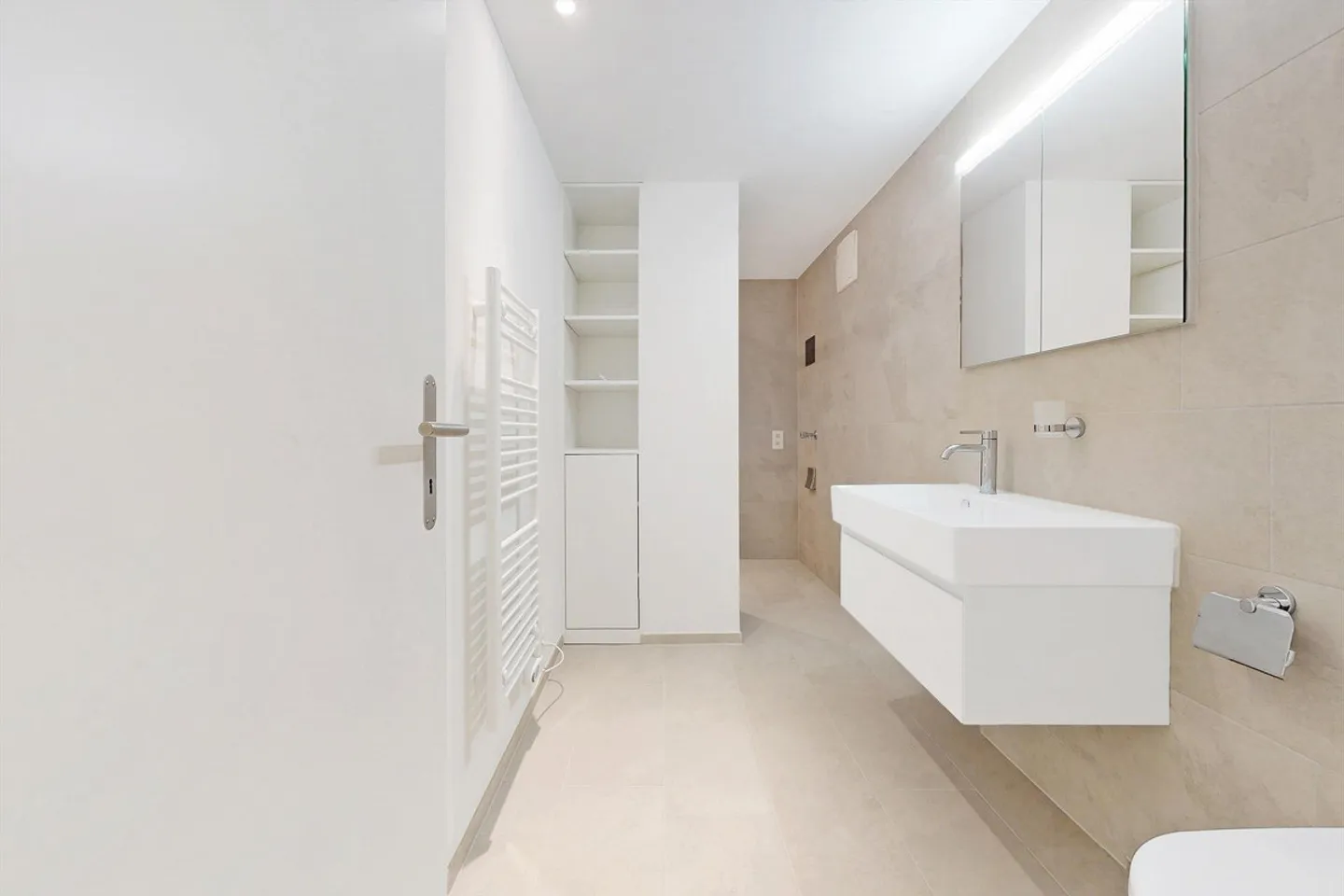 Bijou urbain ultramoderne au cœur de Soleure vous attend - Photo 8 sur 10