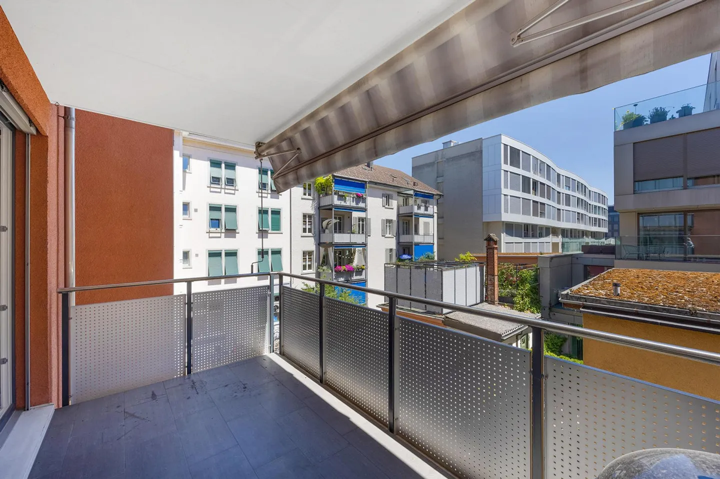 Vivere centralmente nel quartiere Neuwiesen di Winterthur - Foto 9 di 9