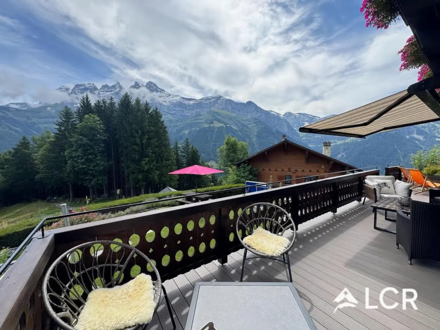 Magnifique chalet de 7.5P avec vue panoramique et cadre idylllique - Foto 6 von 13