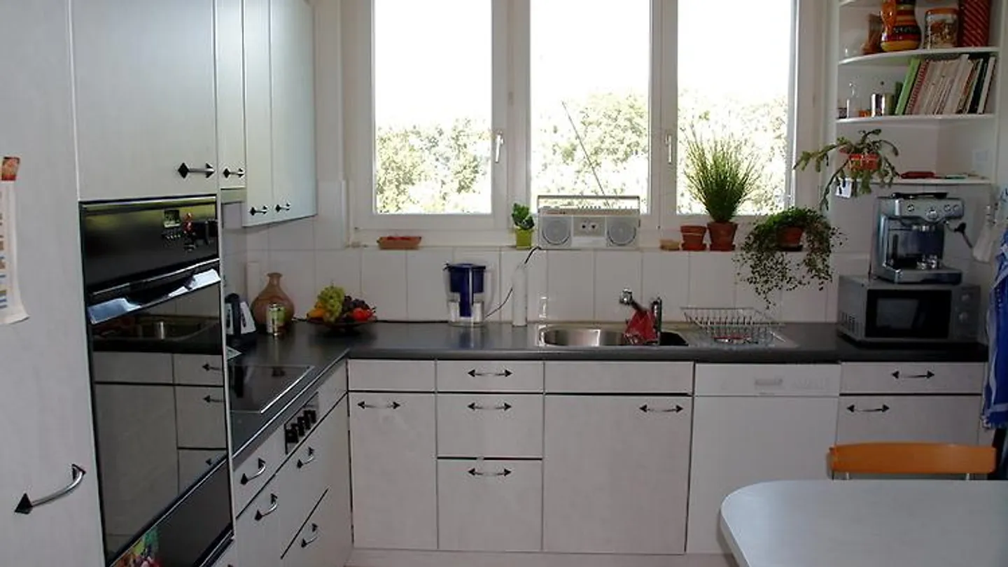 APPARTEMENT 3½ PIÈCES À KLOTEN (ZH), MEUBLÉ, TEMPORAIRE - Photo 2 sur 10