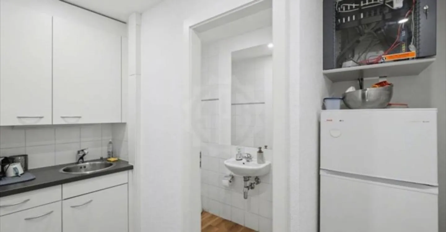 Spazio ufficio in affitto - Foto 1 di 7